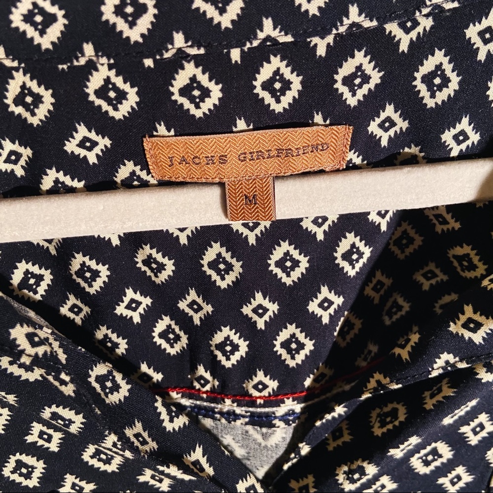 Detailed Button Up - Picture 2 of 3